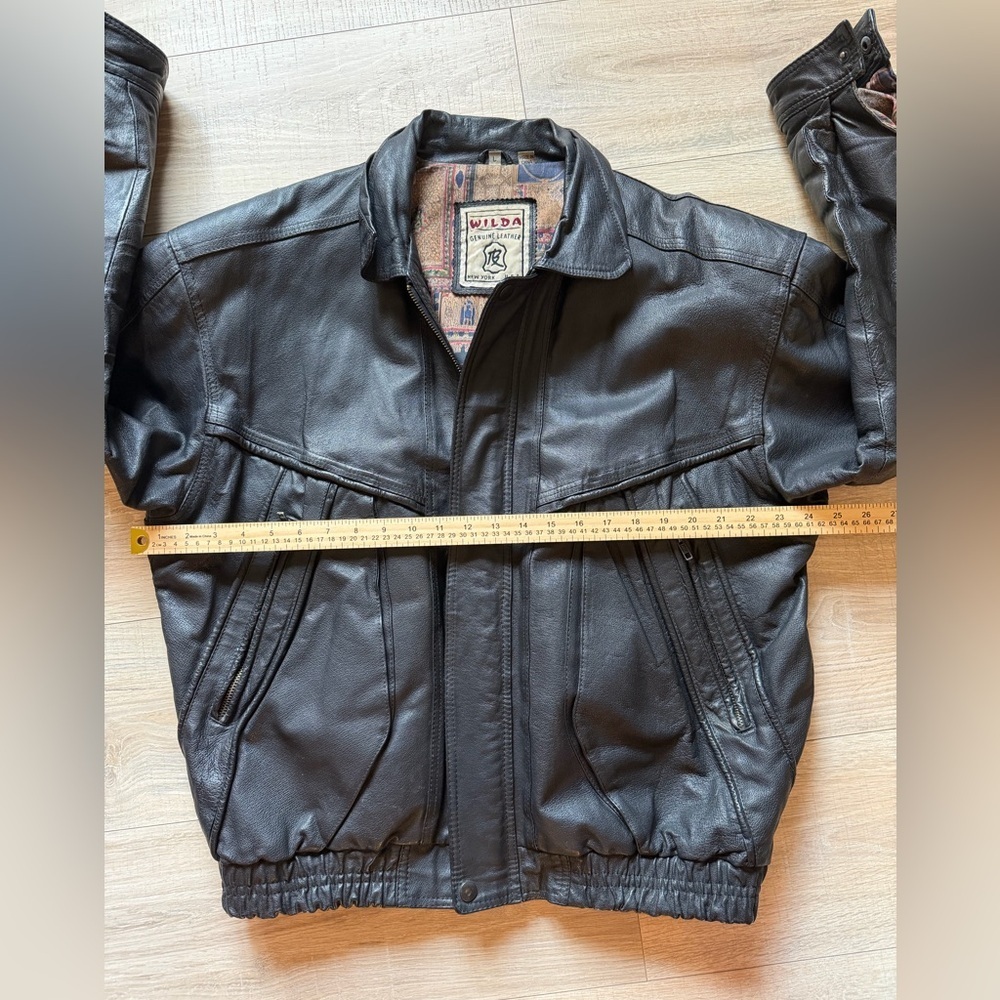 Wilda Vintage Men’s Black Genuine Leather Bomber Jacket L Lined Zip Front - Picture 13 of 13